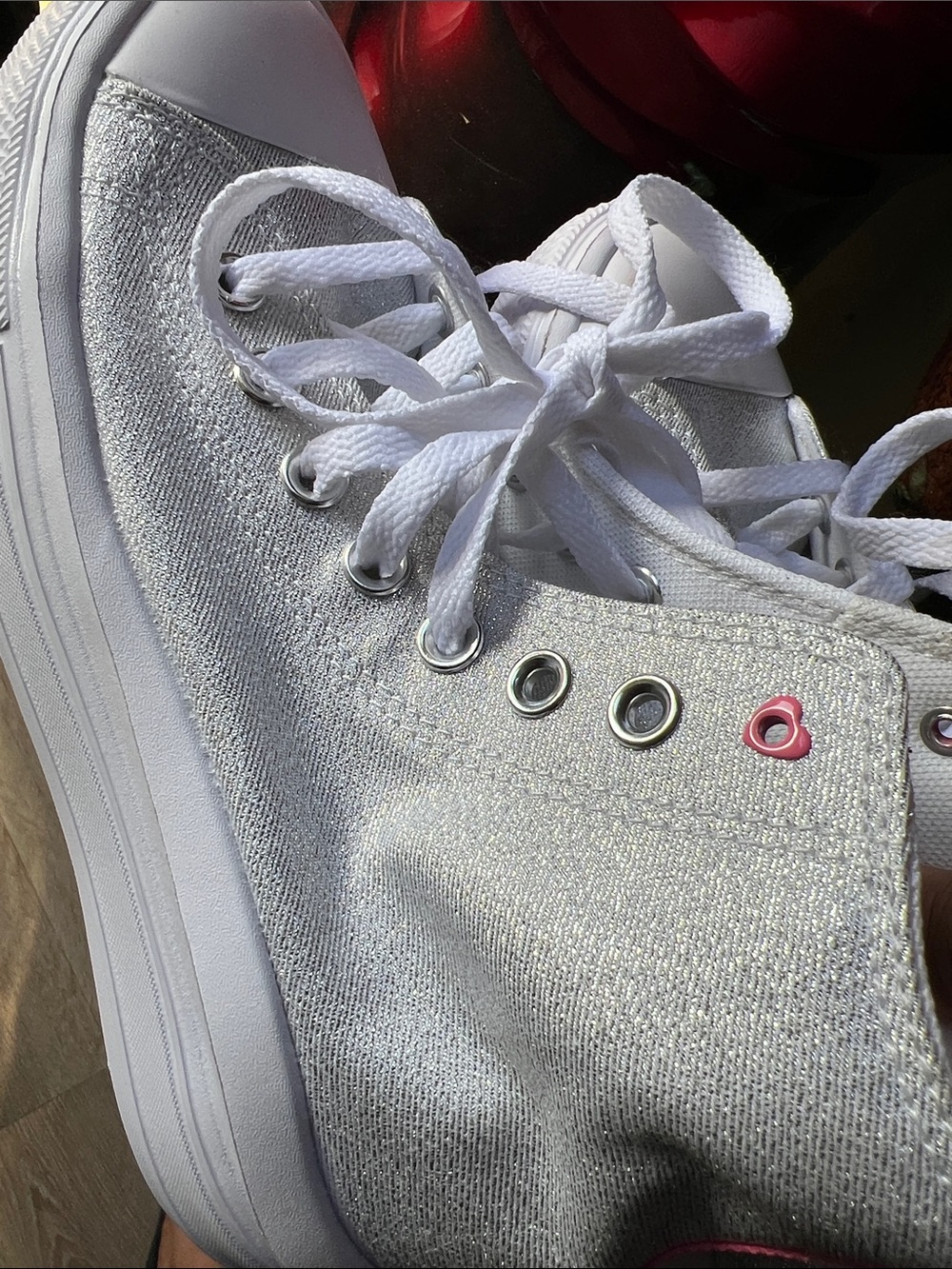 Converse Kids White Sneakers with Pink Star Accents - Picture 6 of 6
